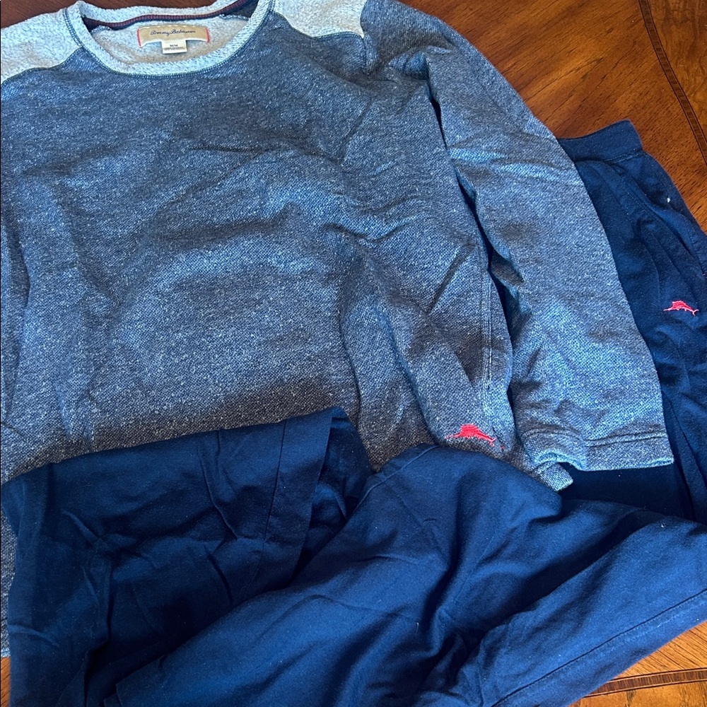Tommy Bahama Gray and Blue Lounge Set